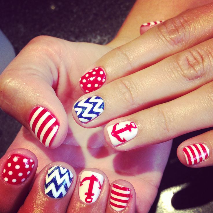 Anchor and Chevron Nail Design