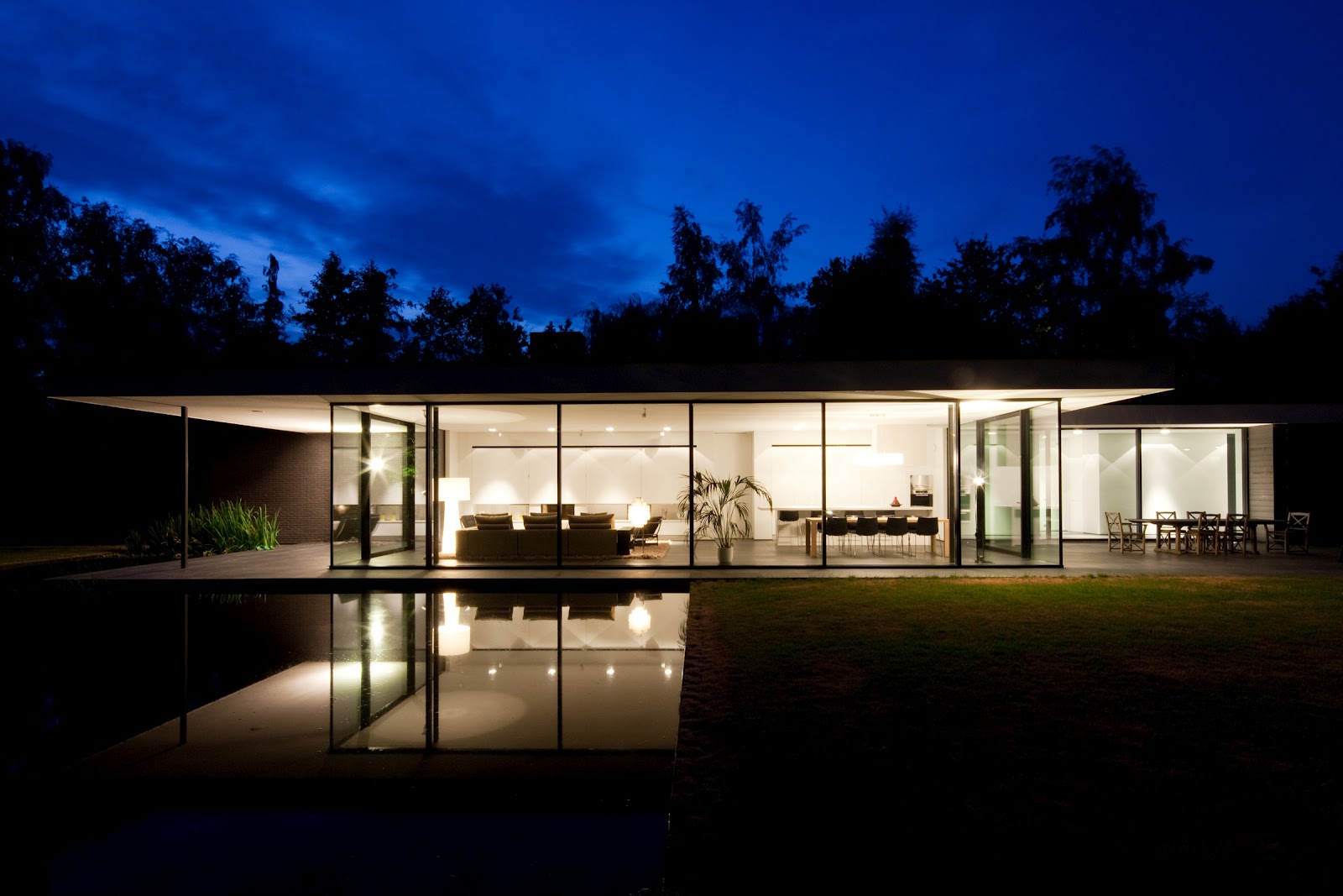 Ultra-Modern Glass Houses