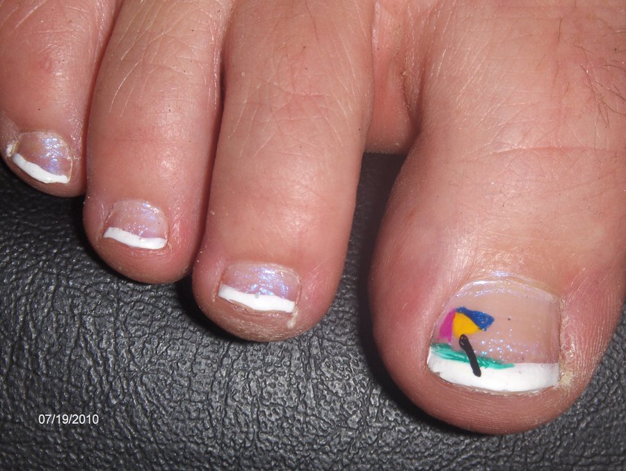 Beach Toe Nail Art