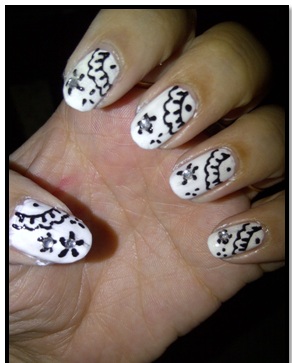 Black and White Nail Art Design