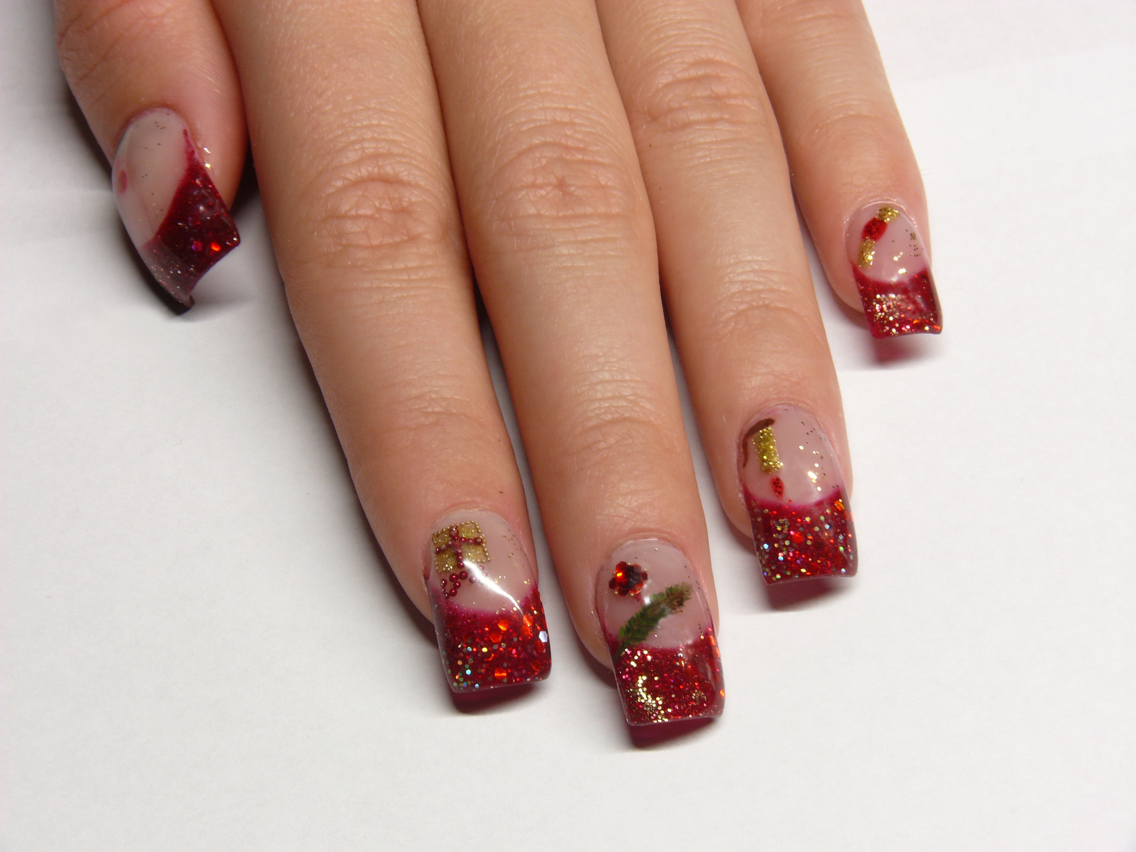 Cute Easy Christmas Nail Designs