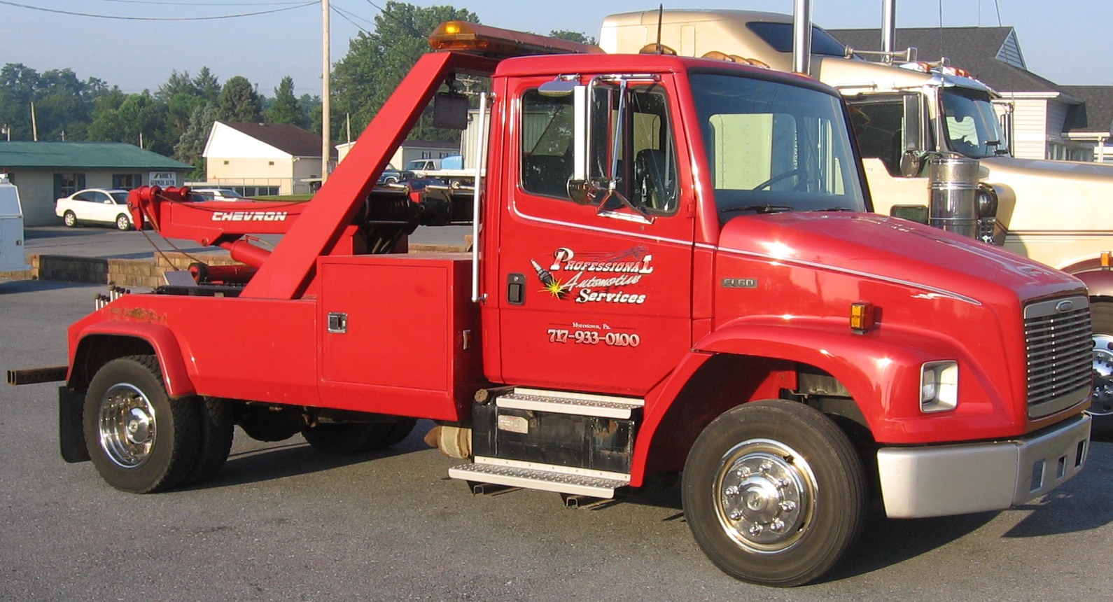 Tow Truck Graphics and Lettering