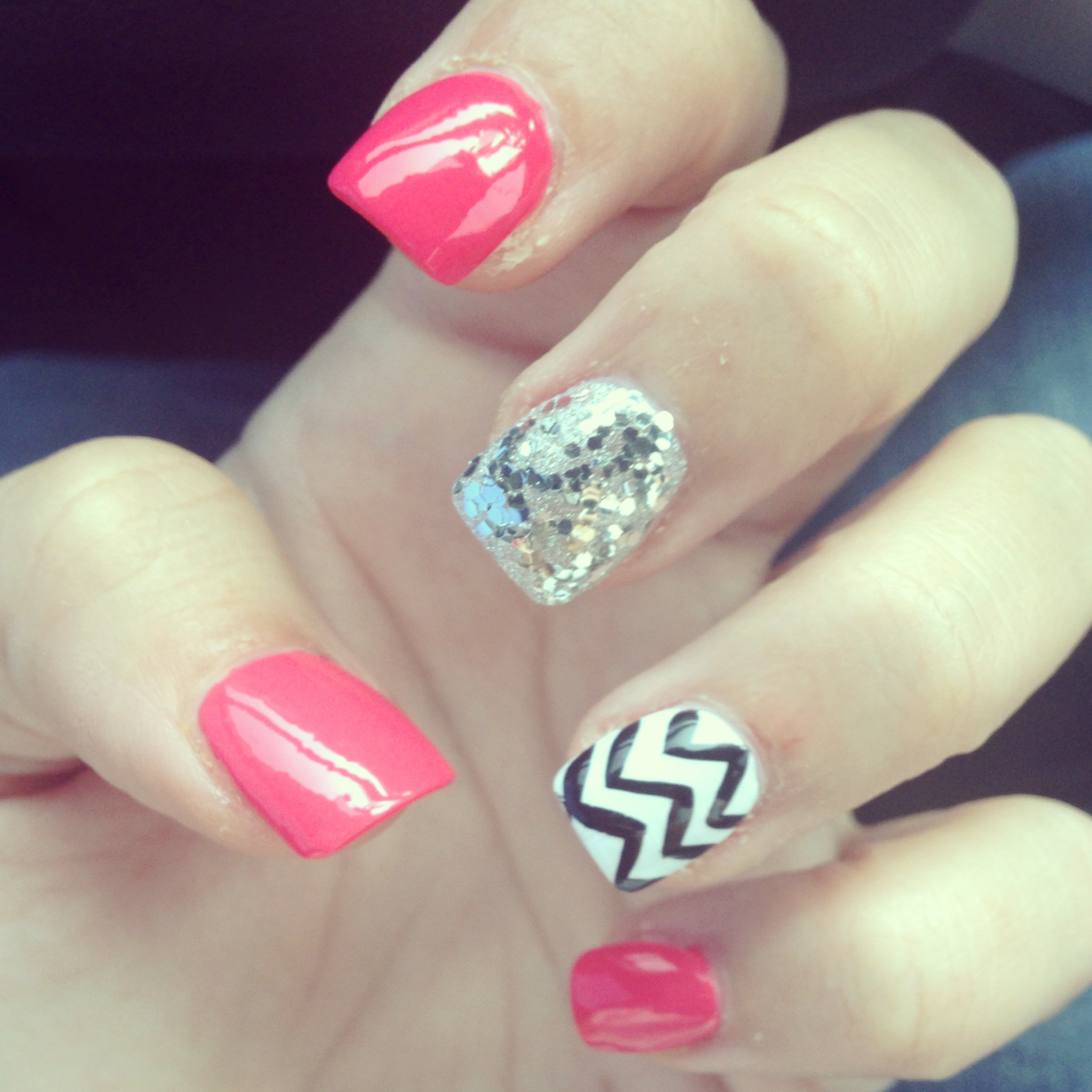 Chevron Nail Design