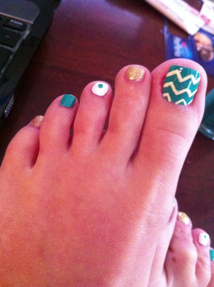 16 Chevron Toe Nail Designs Images