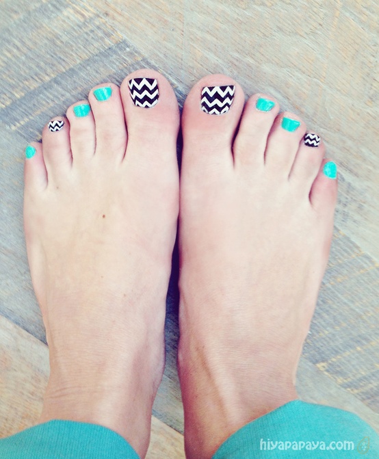 Cute Chevron Toe Nail Designs