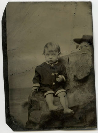 Creepy Ghost Photos From 1800s Creepy Ghost Photos From 1800s