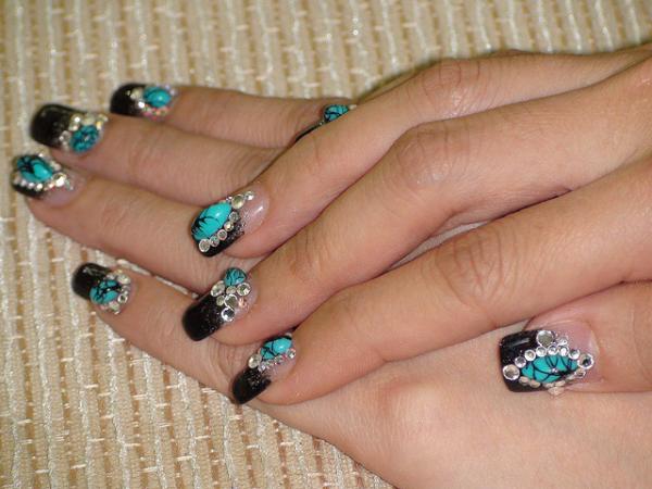Black and Turquoise 3D Nail Art Black and Turquoise 3D Nail Art