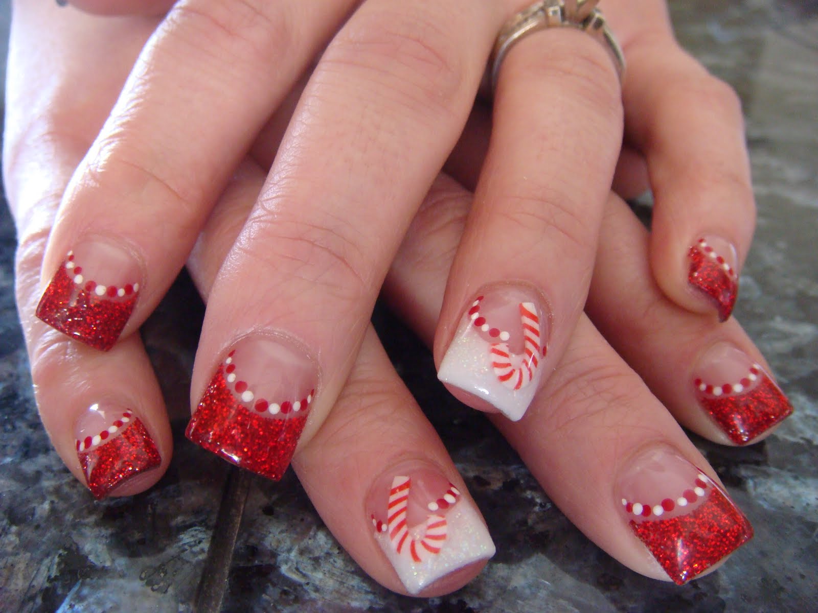 14 Christmas Acrylic Nails With Designs Images