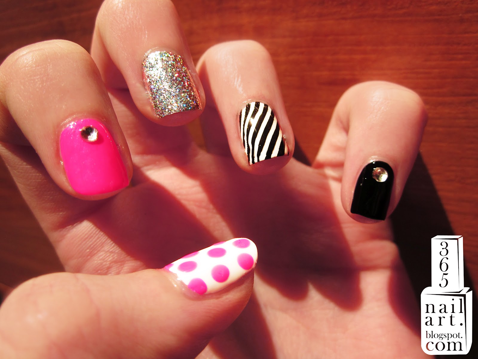 3. Contrasting nail polish - wide 6