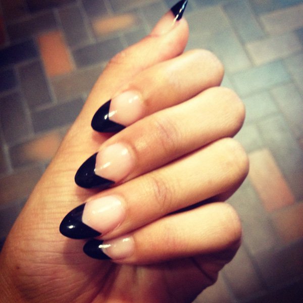 Stiletto Nails with Black Tips