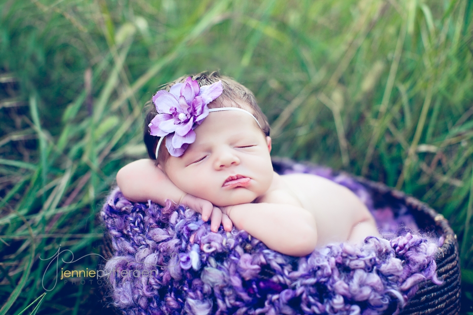 Baby Girl Photography Poses Outside