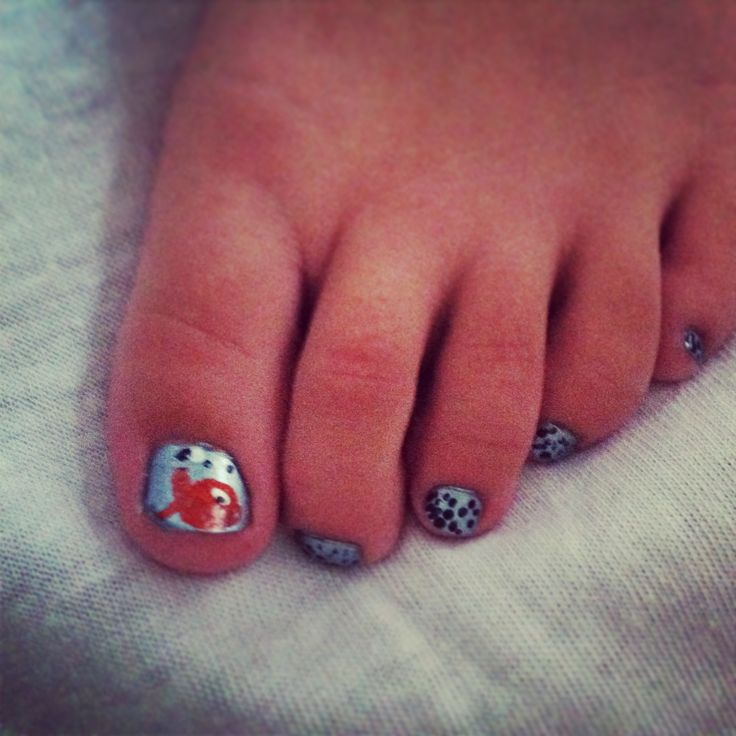 Blue and Orange Toe Nail Designs