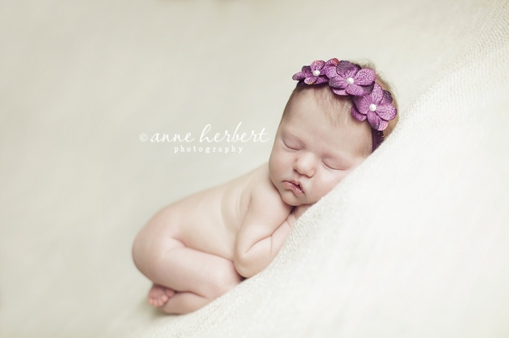 Photography Pose Newborn Baby Girl