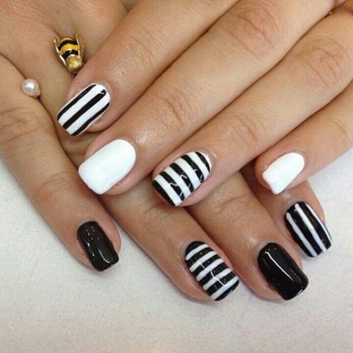 Black and White Nail Art Design