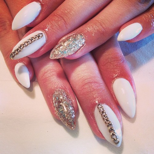 Classy White and Gold Nail Design