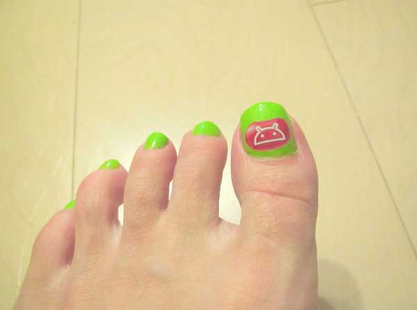 Toe Nail Polish with Designs