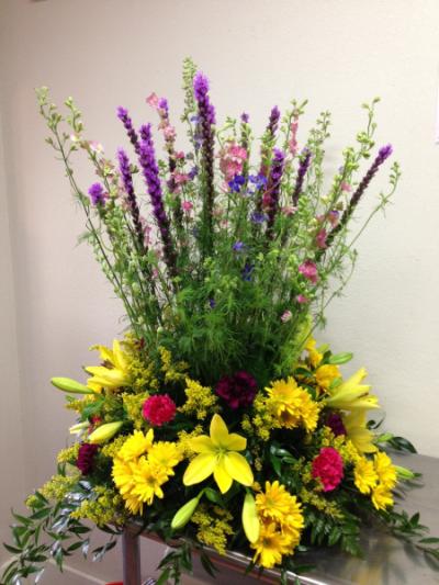 Fresh Flower Arrangements in Floral Design