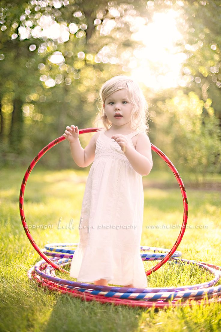 Toddler Girl Outdoor Photo Shoot Ideas