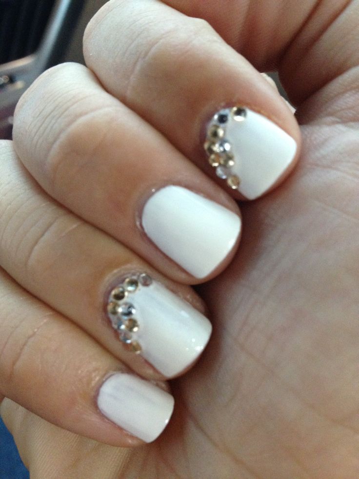 White with Gold Nail Polish