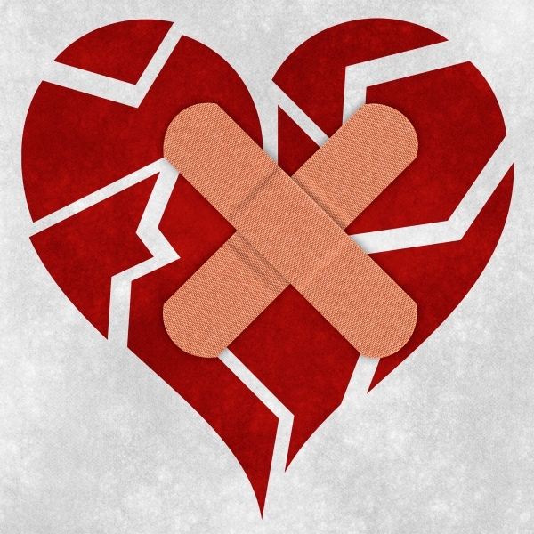 15 PSD Broken Heart Images