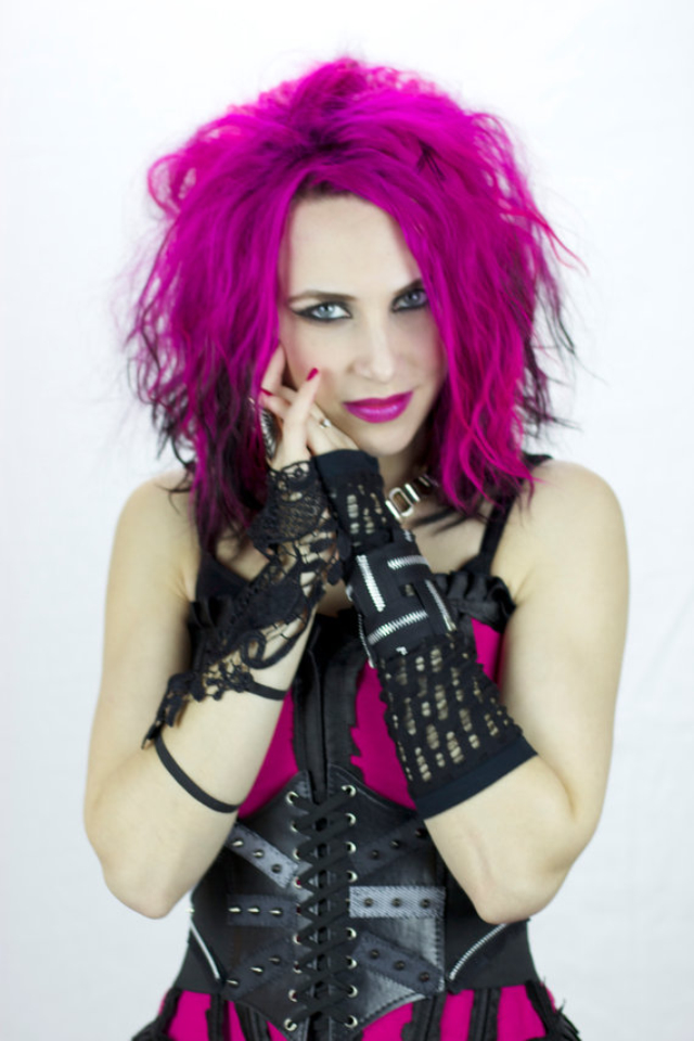 Ariel Bloomer Icon for Hire