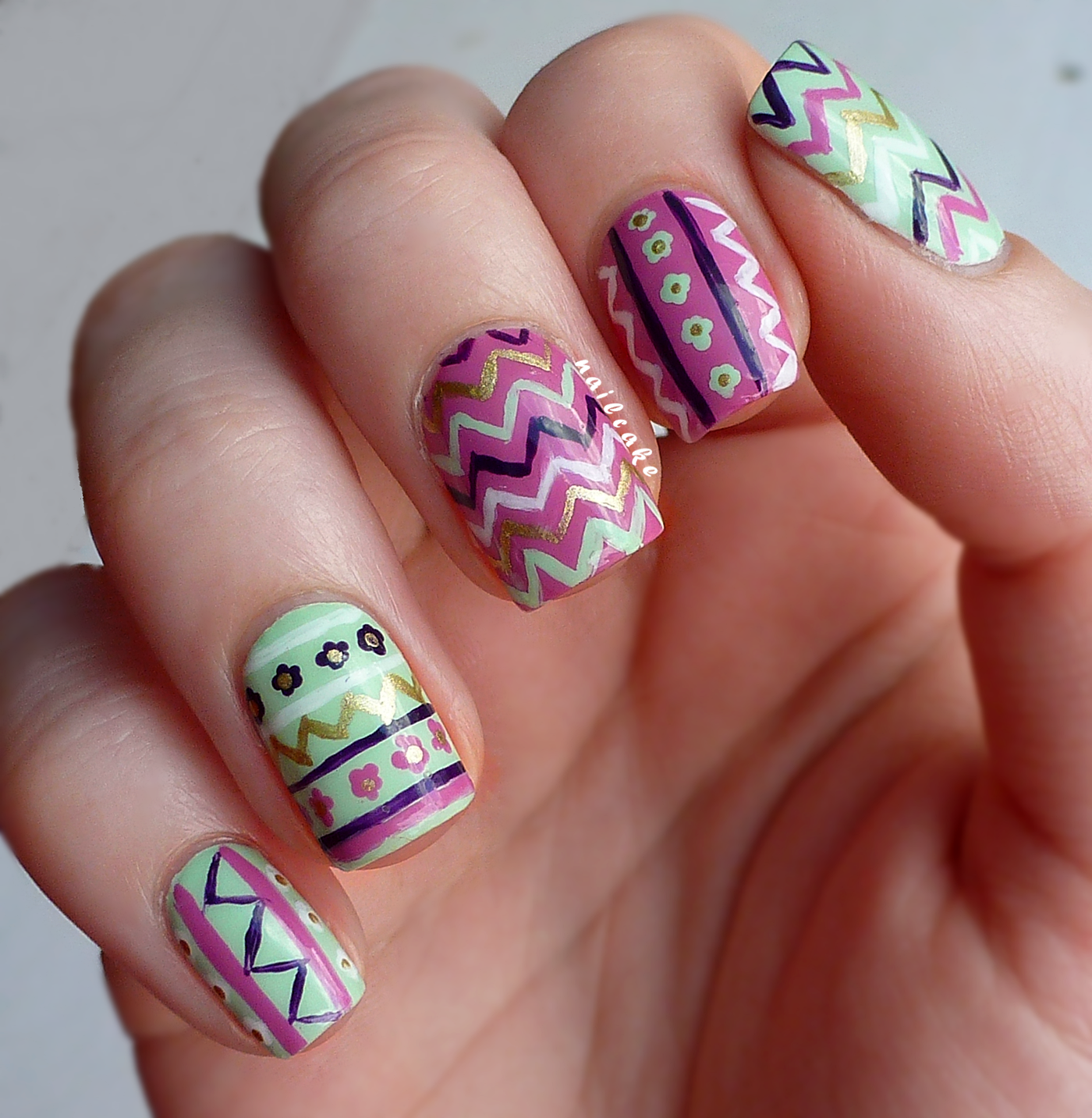 Zig Zag Nail Design