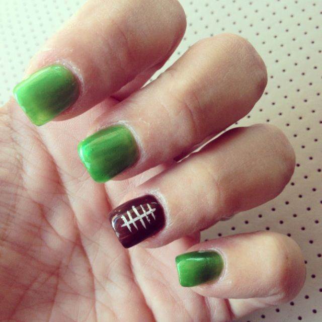 Football Nail Design