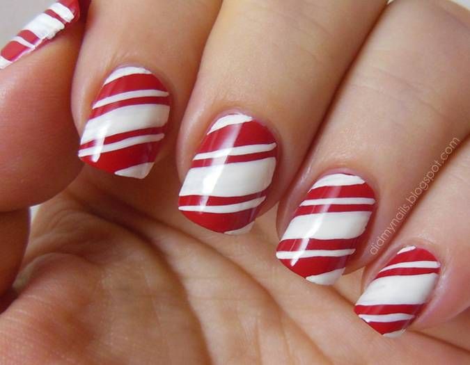 Christmas Candy Cane Nail Art