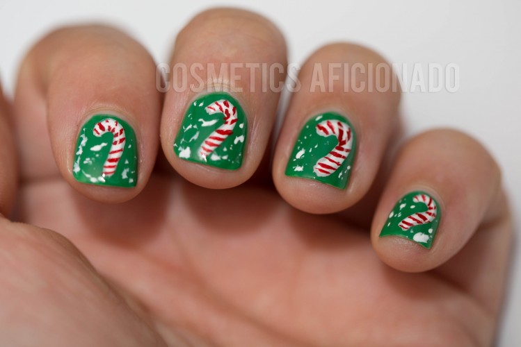 Christmas Candy Cane Nail Art