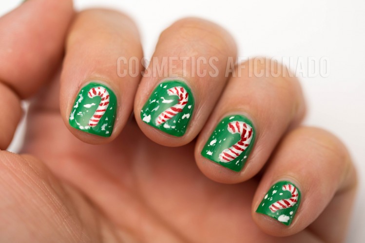 Christmas Candy Cane Nail Art