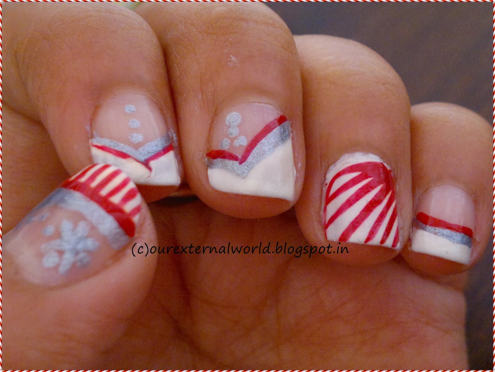 Christmas Candy Cane Nail Art