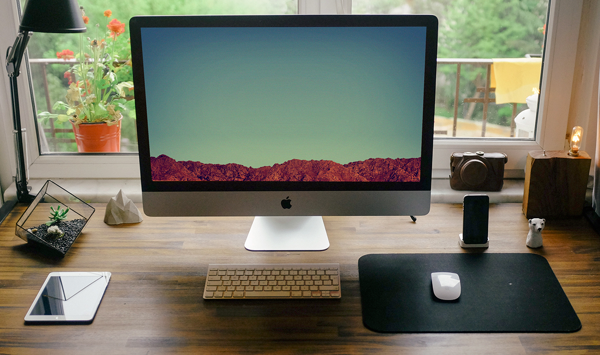 iMac Mockup Template