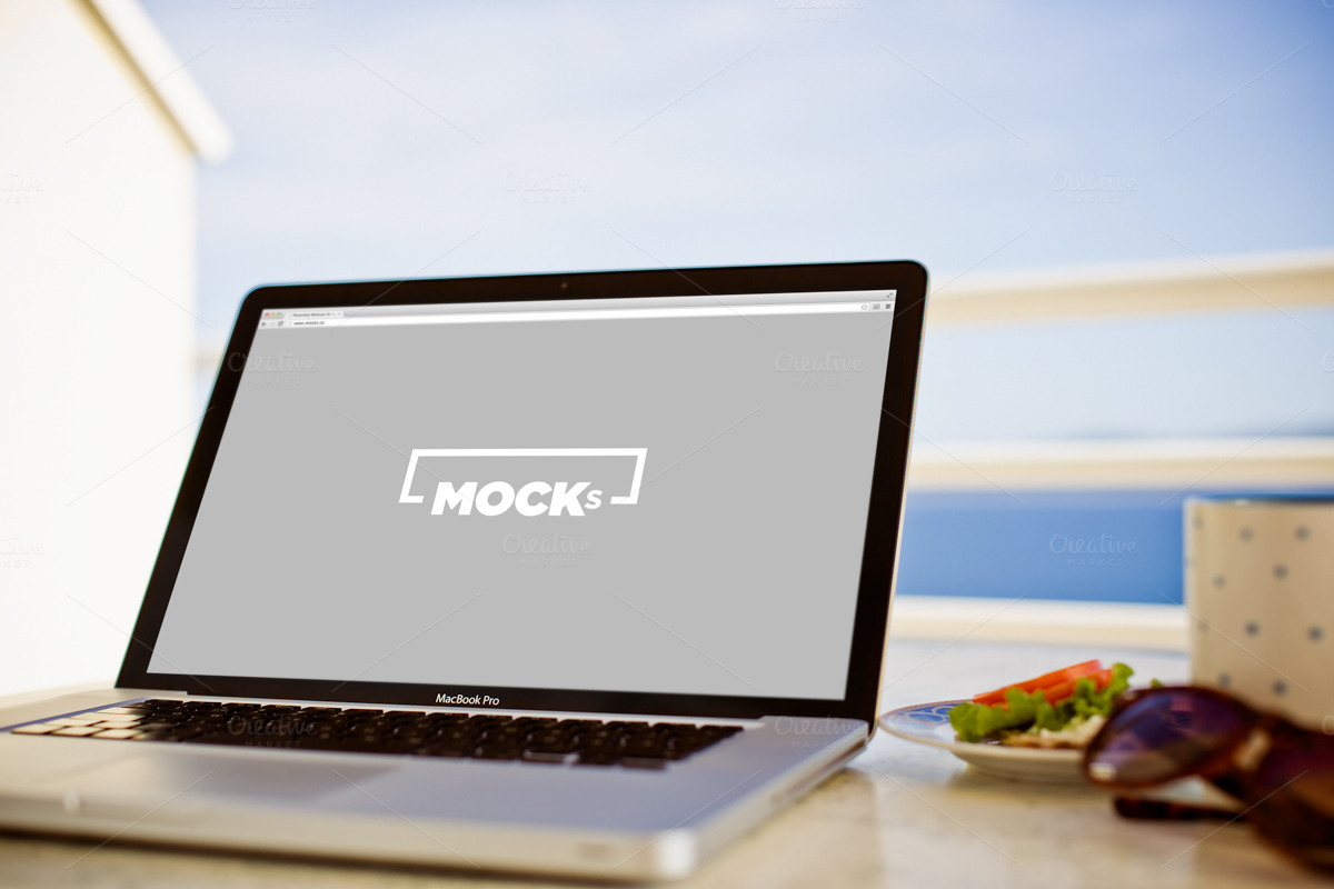 MacBook Mockup Psd Free