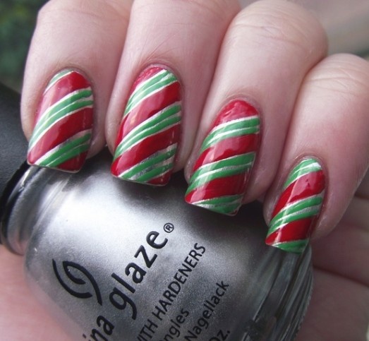 Red and Green Christmas Nail Art