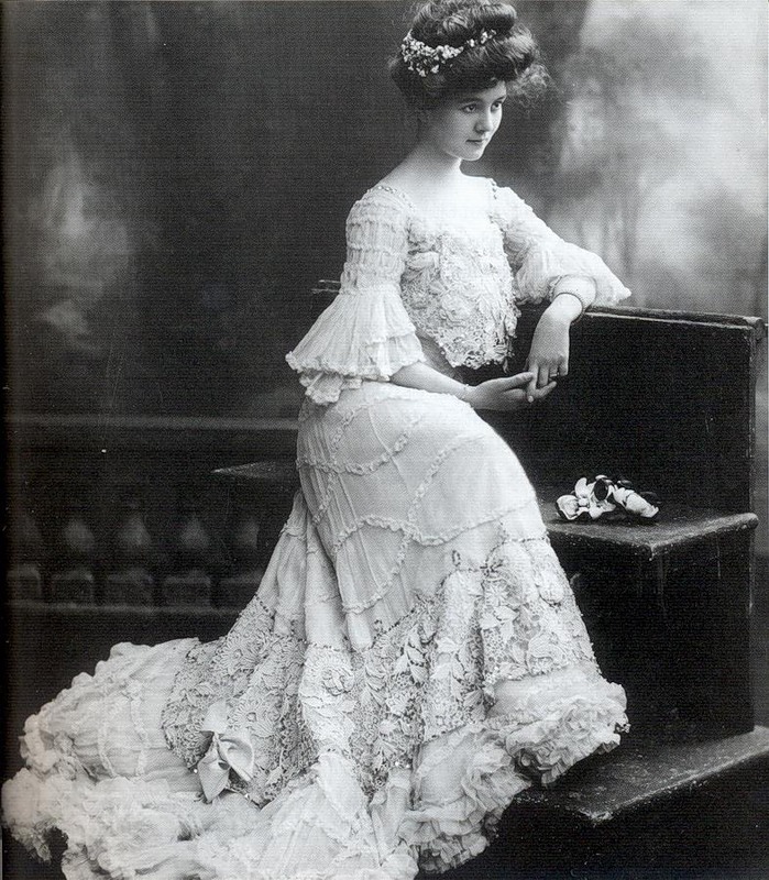 Beautiful Woman Early 1900s