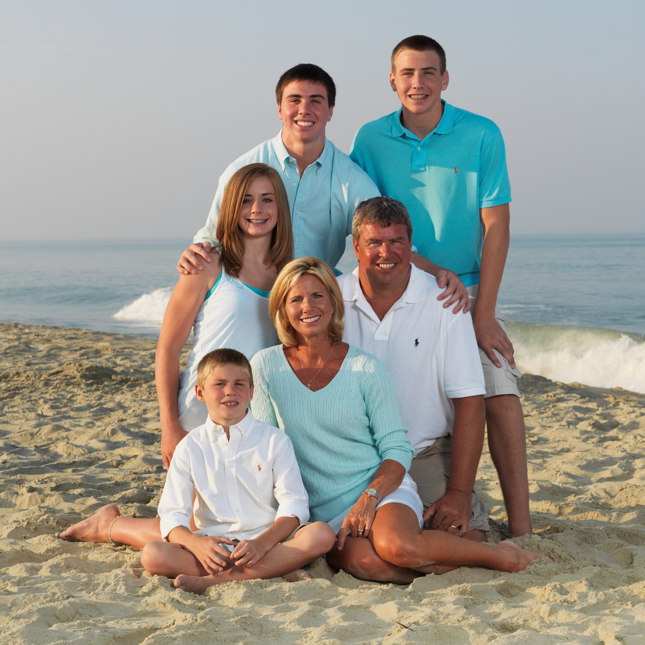 14 Best Poses For Family Beach Pictures Gif
