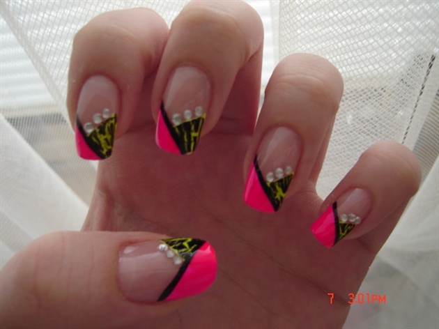 Pink and Neon Green Nail Art Design