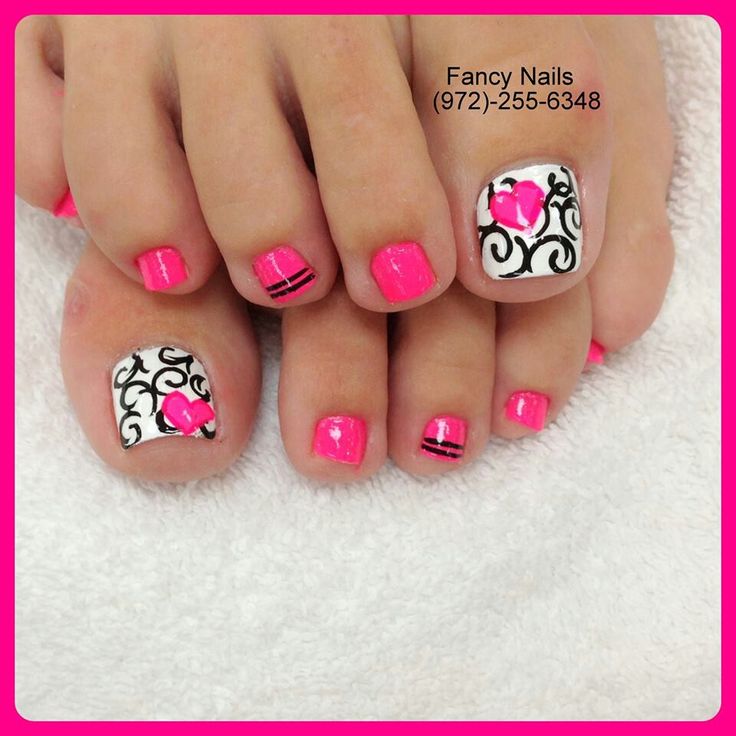 Toe Nail Design Pink Black and White