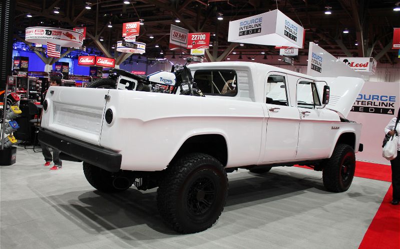 Dodge Ram 1500 White with Black Rims