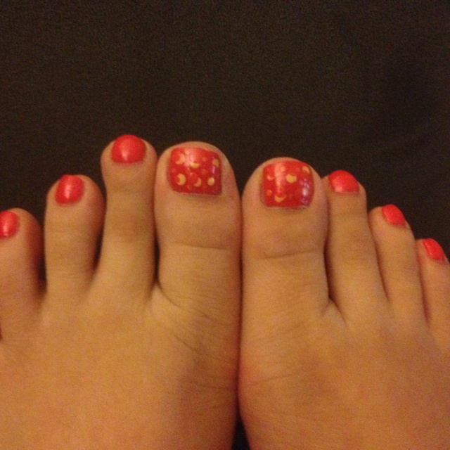 Toe Nail Art with Polka Dots