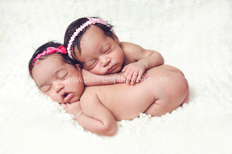 Twin Newborn Photography Pose
