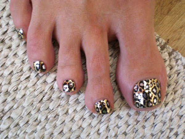 Animal Print Toe Nail Design