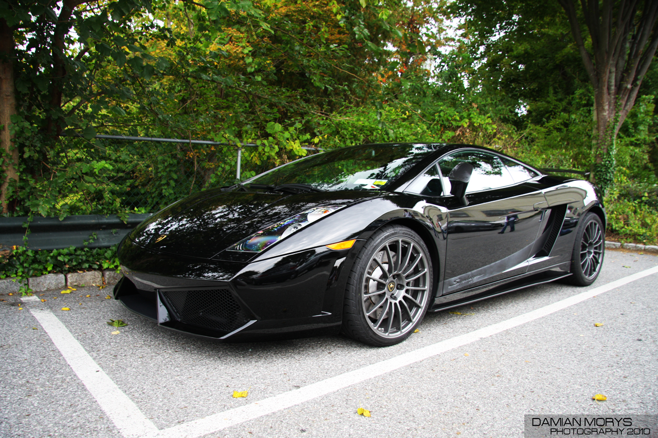 Black Lamborghini Gallardo