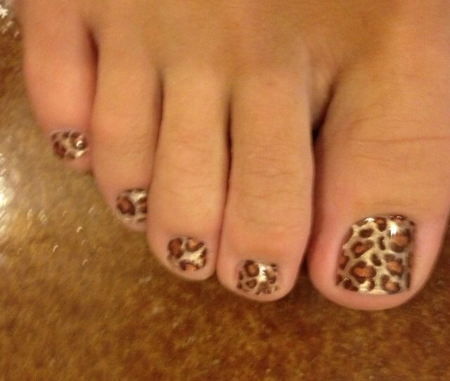 Leopard Toe Nail Design