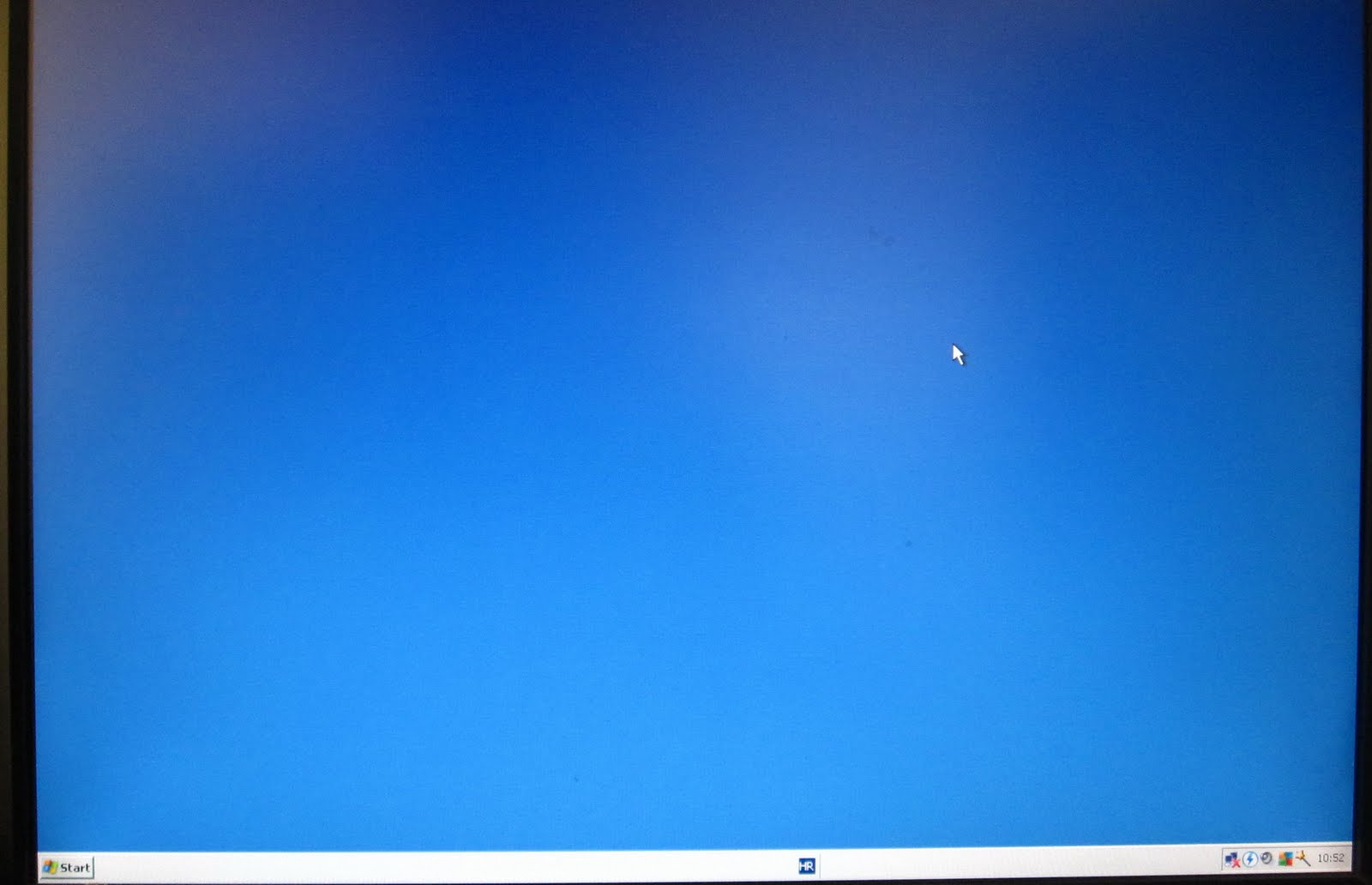 Windows XP No Desktop Icons