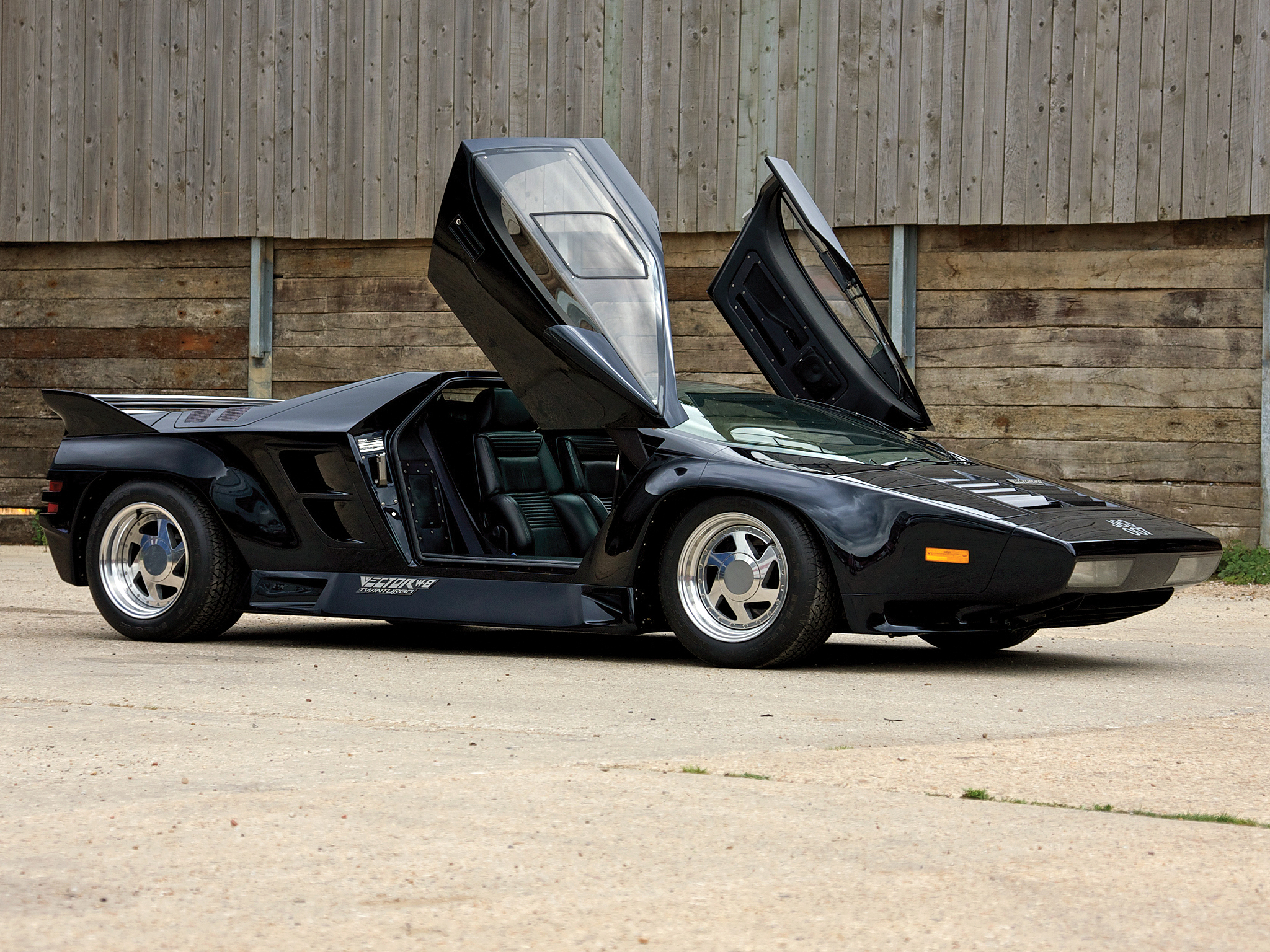 1991 Vector W8 Interior