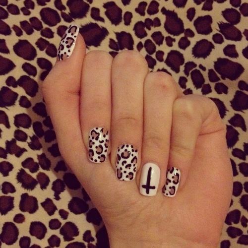 Cheetah Print Nail Design