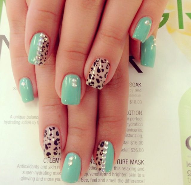 Cute Cheetah Print Nail Design