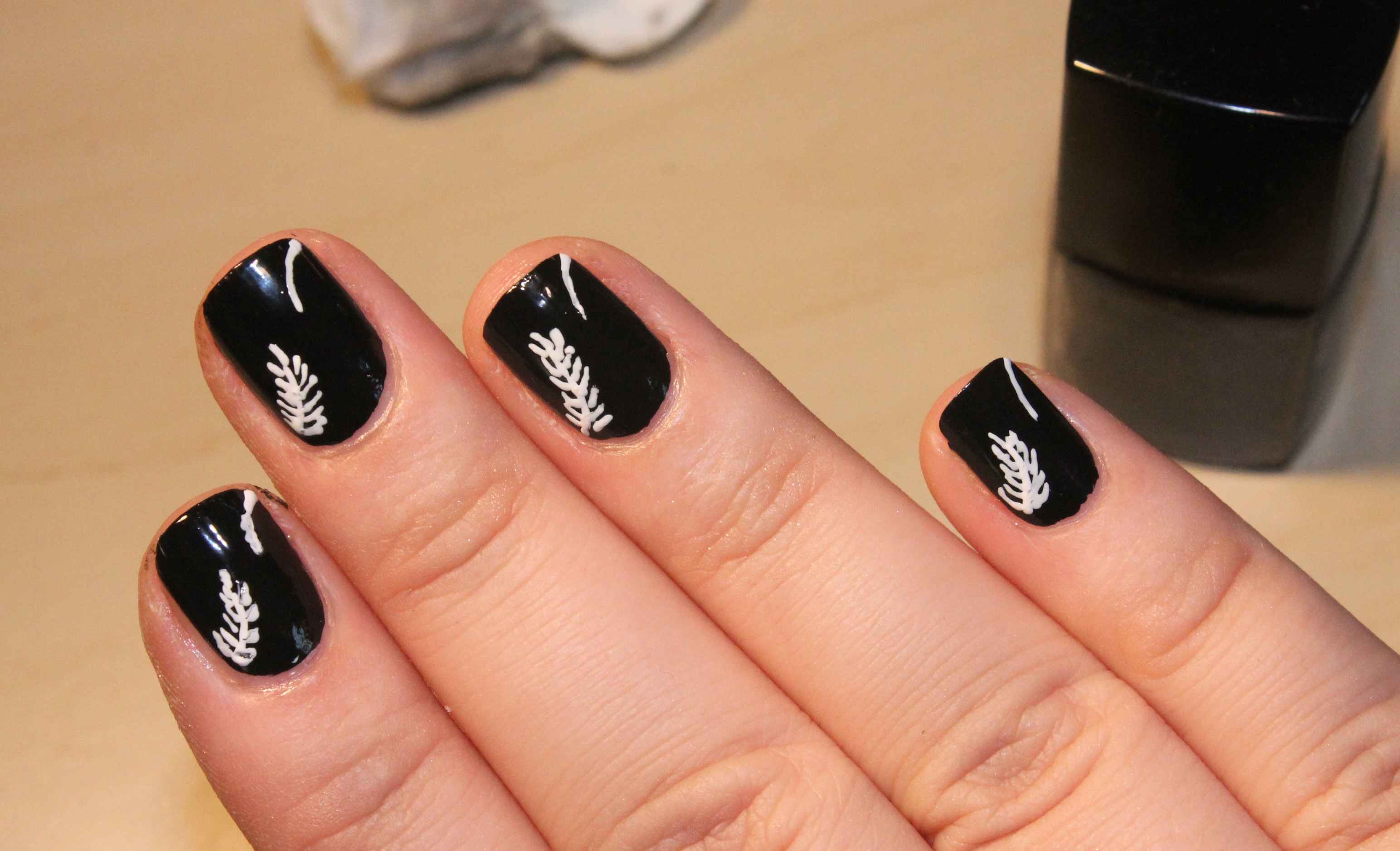 14 Black Acrylic Nail Art Designs Images