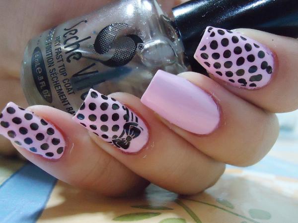 Light Pink and Black Acrylic Nail Designs